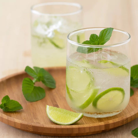 Vaso Capella Rocks 10.4 oz, ideal para licores y cócteles, diseño compacto y seguro para contacto con alimentos.