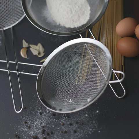 COLADOR 18 CM ACERO INOX HOME ELEMENTS