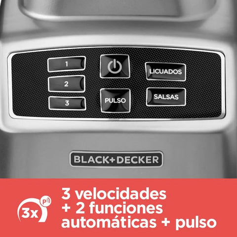 Licuadora BLACK+DECKER Pulverix Digital con 700W de potencia, jarra de vidrio de 1.5L, vaso personal de 500ml y controles digitales con funciones automáticas.
