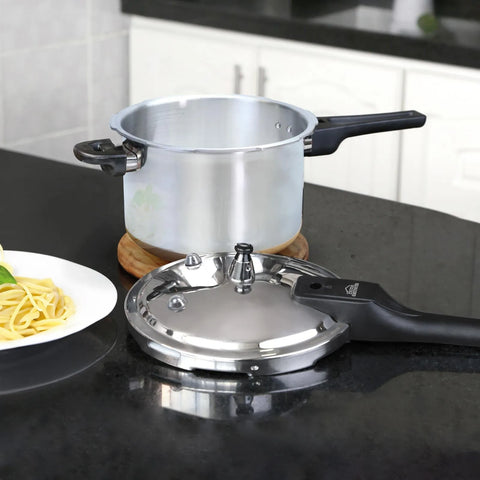 Olla a Presión Aluminio con Tapa en Acero 7 Litros Home Elements, apta para estufas eléctricas y a gas, con cierre externo para mayor seguridad.