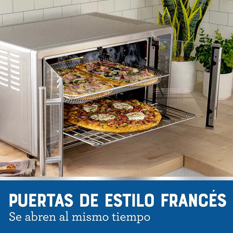Horno Digital con Freidora de Aire Oster® 42L con 10 funciones pre-determinadas, capacidad de 42L, recubrimiento antiadherente, función de freír al aire con hasta 99.5% menos aceite, pre-calentamiento rápido, y puertas francesas.