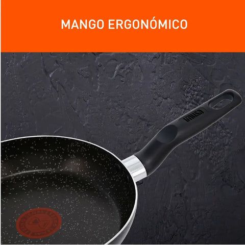 Sartén Cambiatón 90 años 26cm IMUSA, aluminio antiadherente, termo señal, base difusora, mango ergonómico, edición especial aniversario.