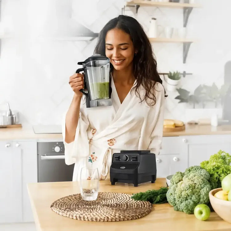 Licuadora KALLEY K-LAP Max Blend negra de alta potencia 1500W, vaso plástico de 2 litros y 10 velocidades.