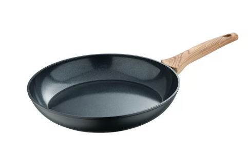 Sartén Aluminio Forjado Fusion Bergner 28cm, ideal para porciones grandes, con diseño ergonómico y antiadherente duradero.