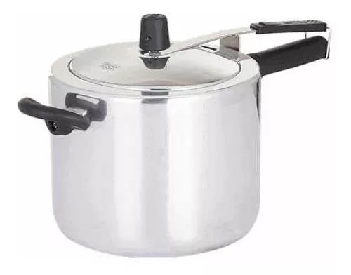 Olla a presión Corona de 13 litros fabricada en aluminio, ideal para cocinas a gas y eléctricas.