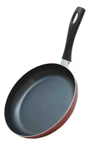 Sartén Antiadherente con Tapa 24cm Ilko, aluminio prensado, recubrimiento Quantum 2, tapa de vidrio templado y mango de baquelita.