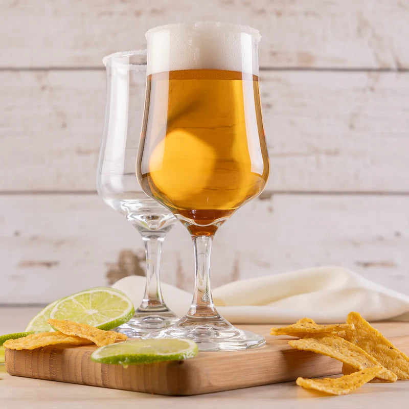 Copa Cervecera Bolonia de 13 oz, diseño elegante y seguro para contacto con alimentos.